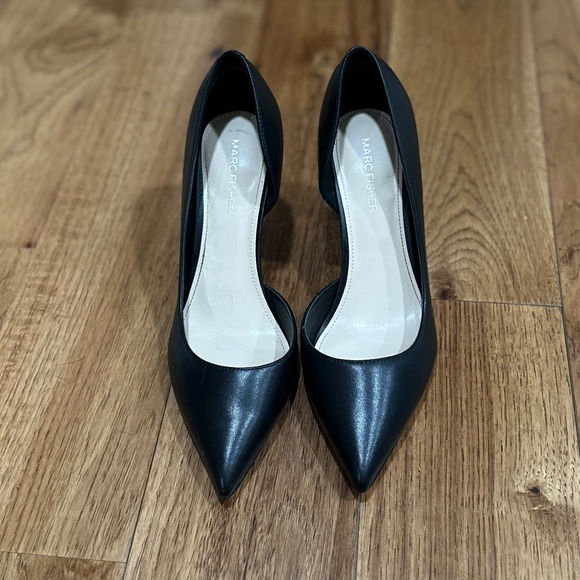Never Worn Marc Fisher Meryl D'Orsay Pumps Size 7.5M - Picture 2 of 8